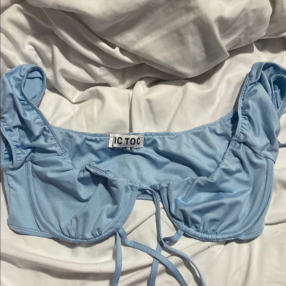 Women's Light Blue Top